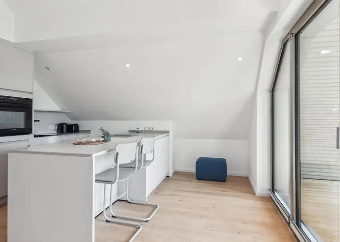 2 Bedroom Cozy In Tossens Apartman Stick